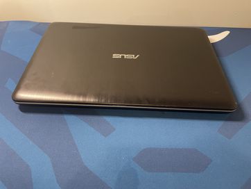 Laptop Asus F540U z windowsem 10 home