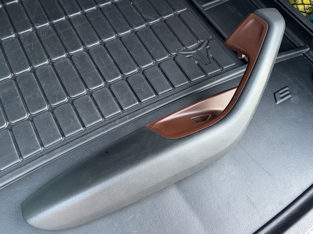 Підлокітник ручка лівої карти дверей Audi A6 C7