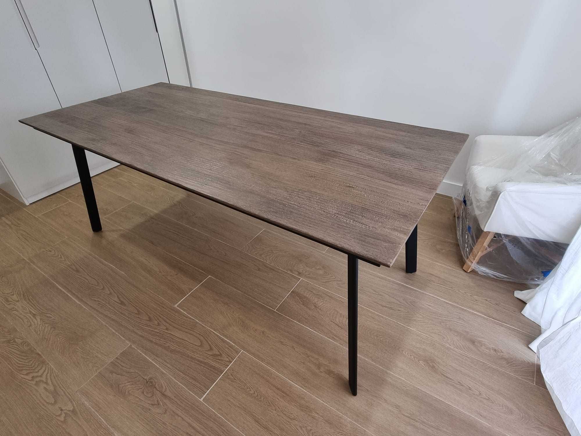 Mesa de jantar design moderno