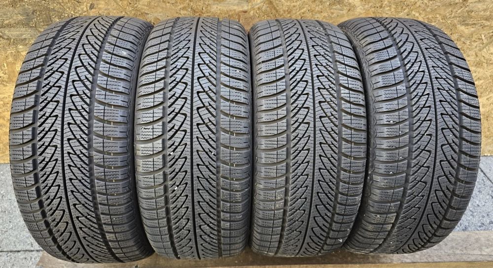 Шини 225/50 R17 Goodyear зима комплект гума майже нова