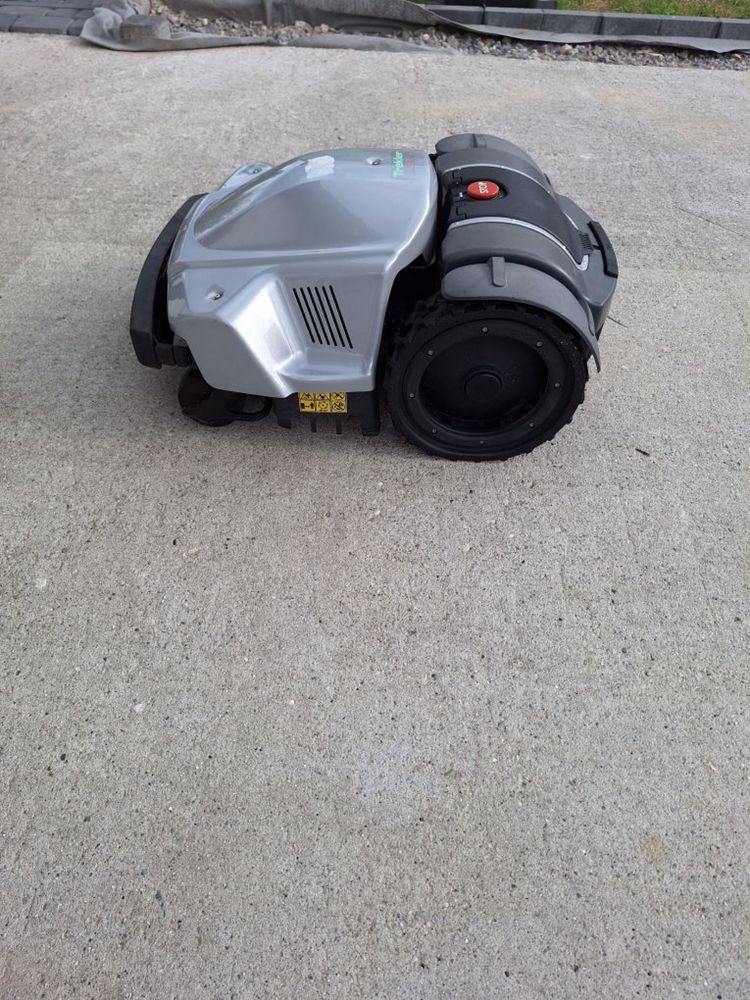 Robot koszący TREKKER z 2-letnia gwarancja