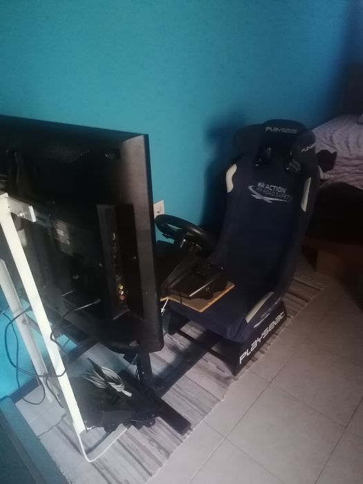 Playseat + Volante + Playstation4 + tv