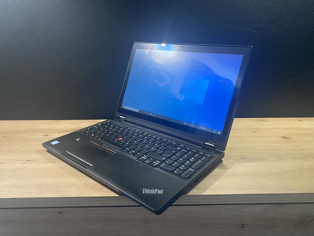 Mocny Laptop Lenovo P51 i7-7820HQ 16 GB / 256 GB