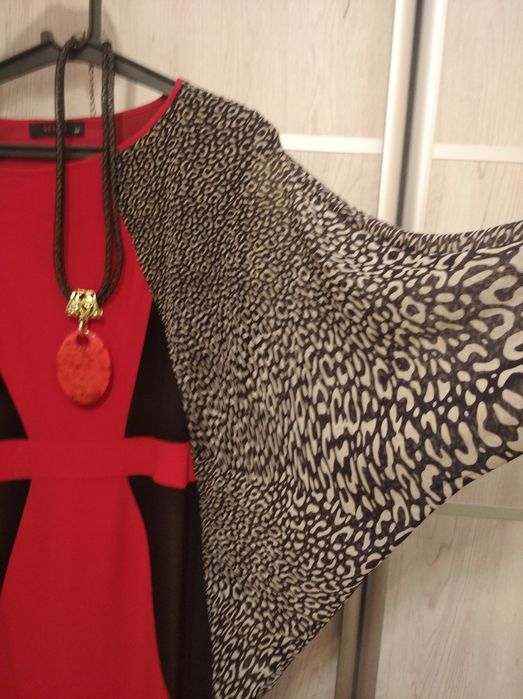 Продам дві сукні  великого розміру