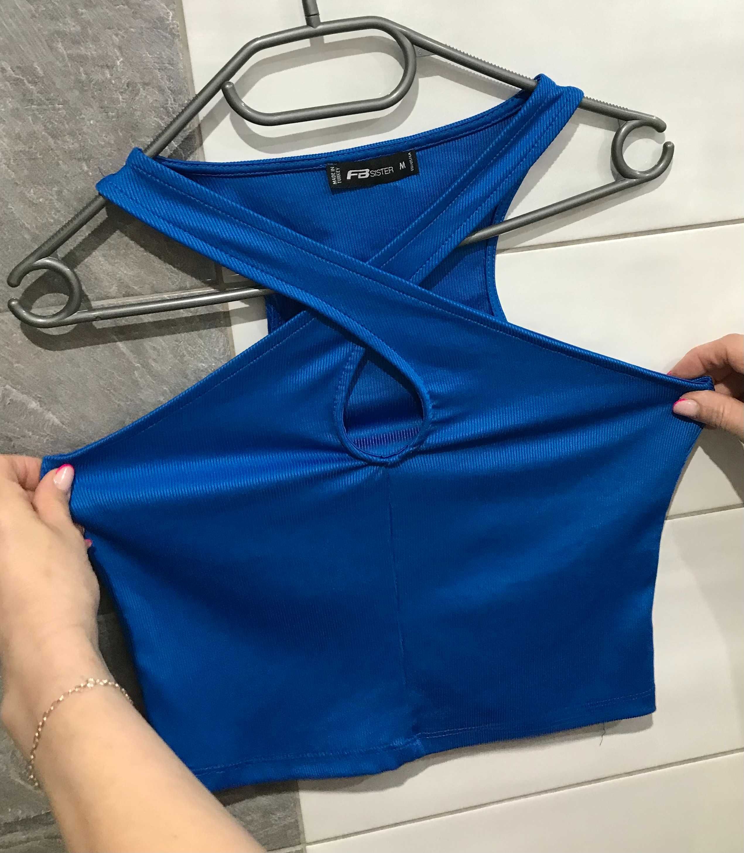 Bluzka sportowa w rozmiarze M