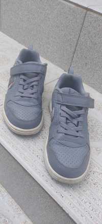 Sapatilhas Cinzas / Azuis da Nike - Tamanho 32