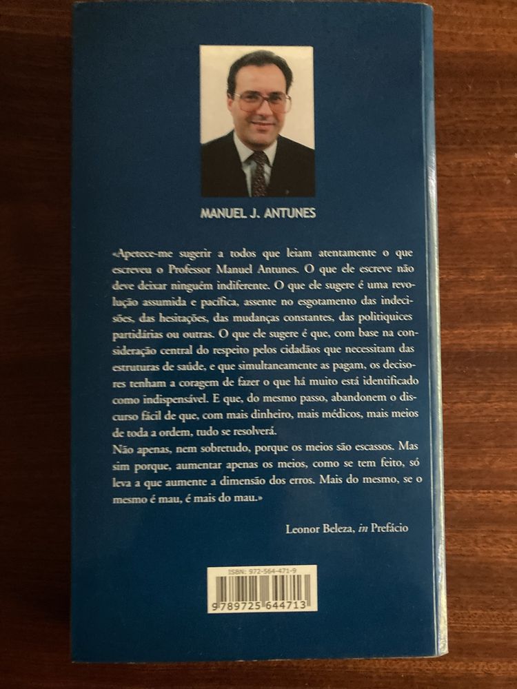 Livro político  “A doença da saúde” de Manuel J. Antunes