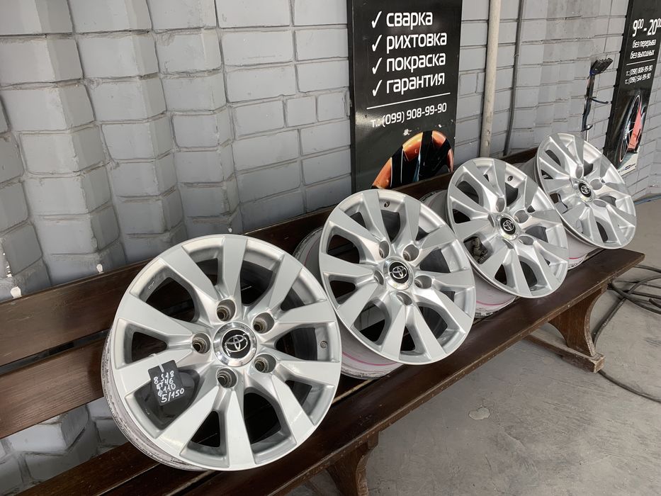 99 Оригинальные литые диски Toyota Land Cruiser 200 5/150 R18 et46
