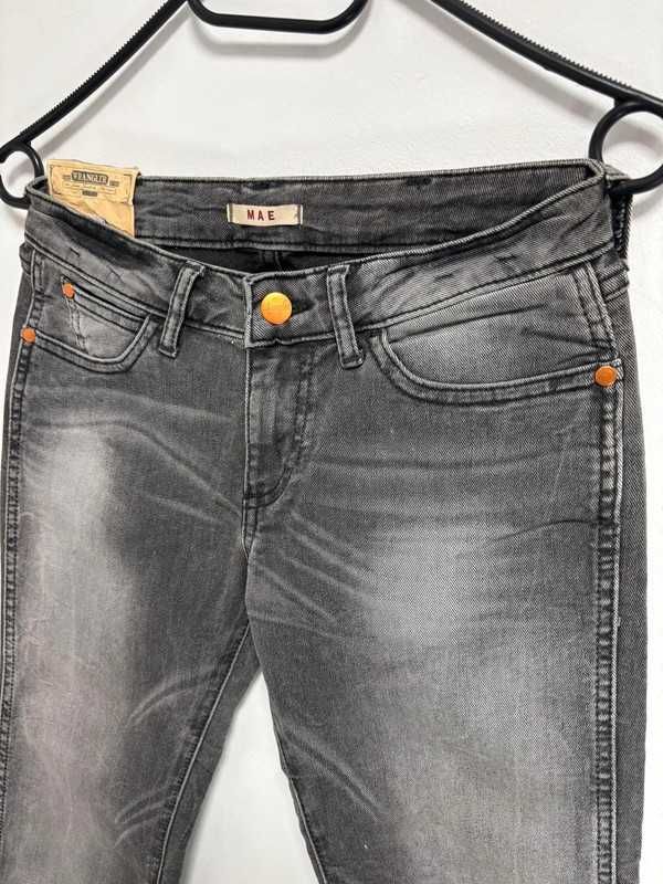 Wrangler MAE W26 L34 Damskie Jeansy Czarne Straight