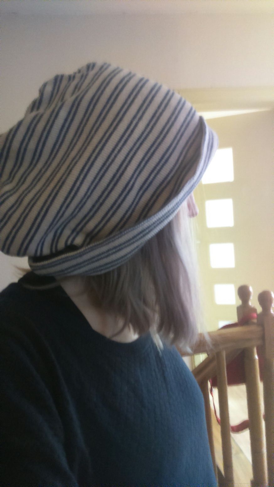 Czapka oversize maxi handmade biała niebieska bawełna paski unisex