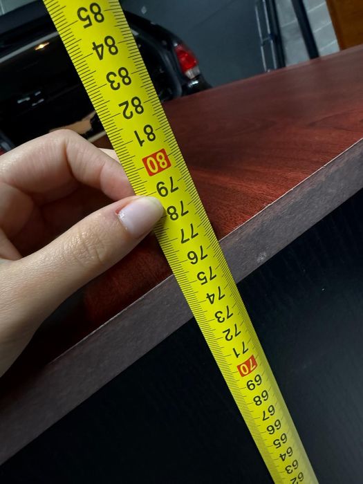 Cómoda castanha escura