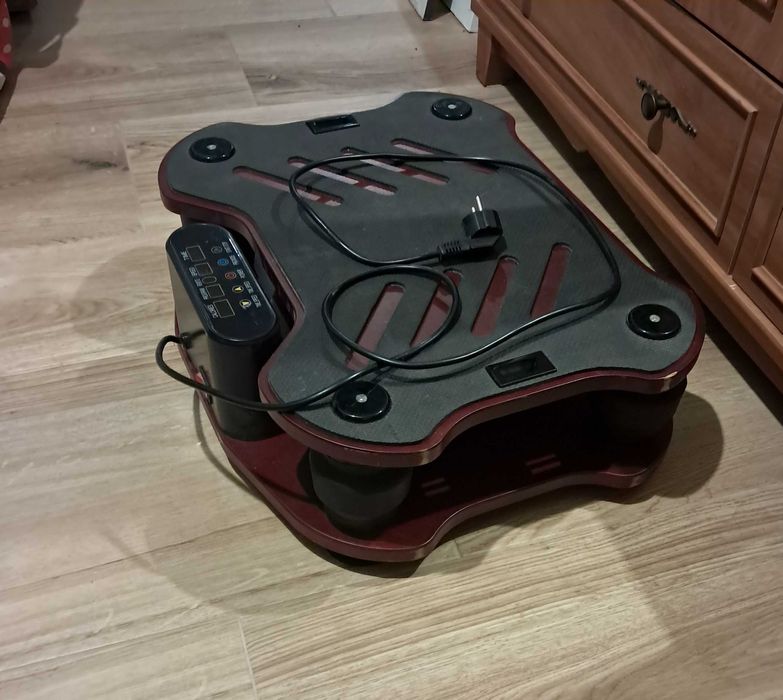 Platforma  wibracyjna do cwiczen malo uzywana