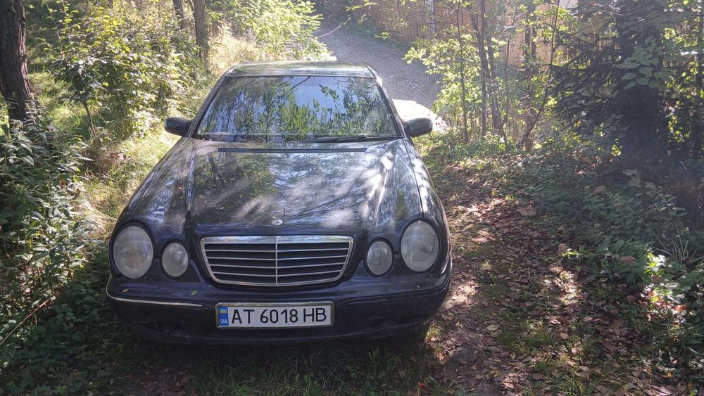 Mercedes-Benz 210