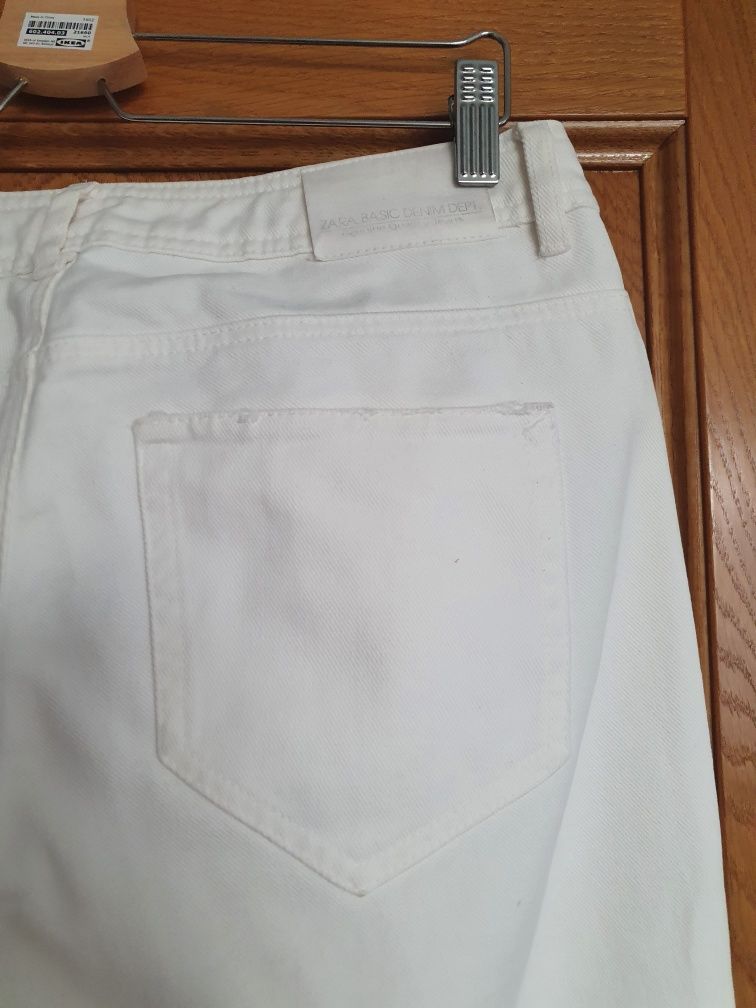 Białe dżinsy Zara rozmiar 38.