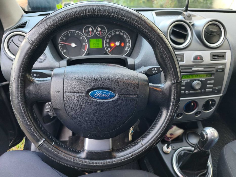 Vendo carro Ford Fiesta