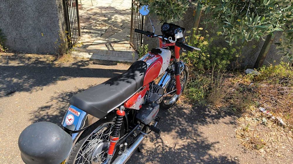 Motorizada muito rara F15