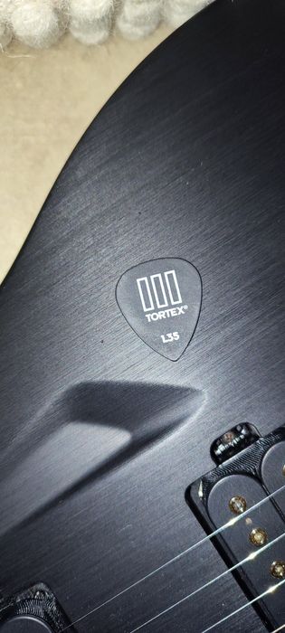 Guitarra Aristides 060r
