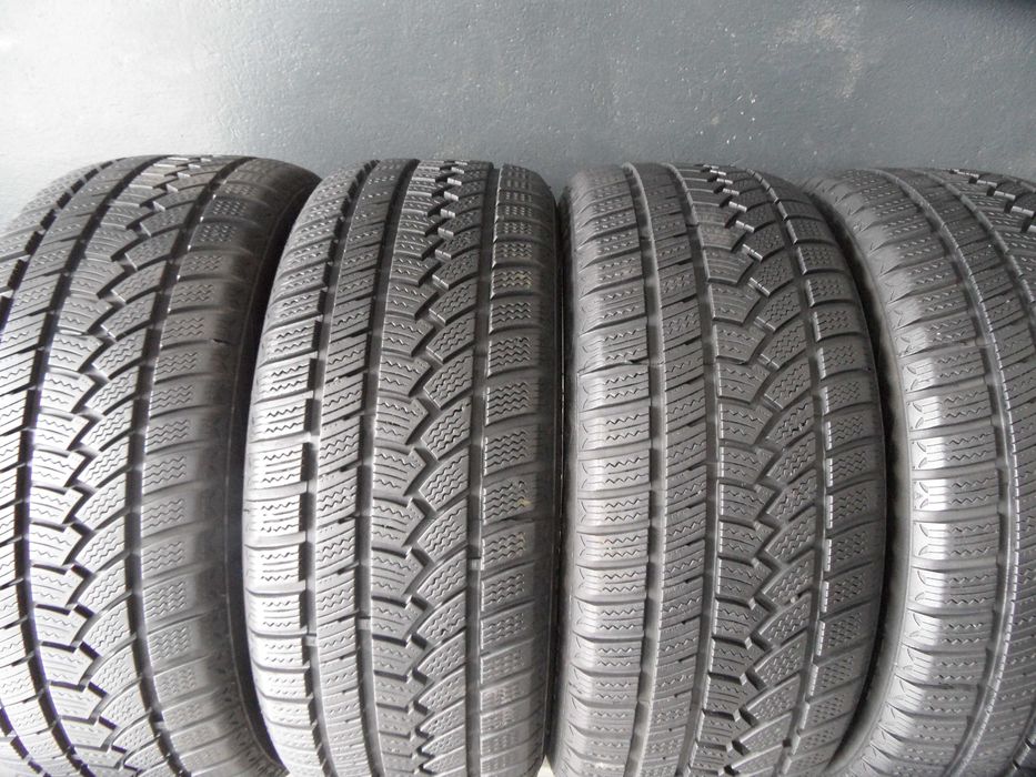 102 opony zimowe 225/50/17