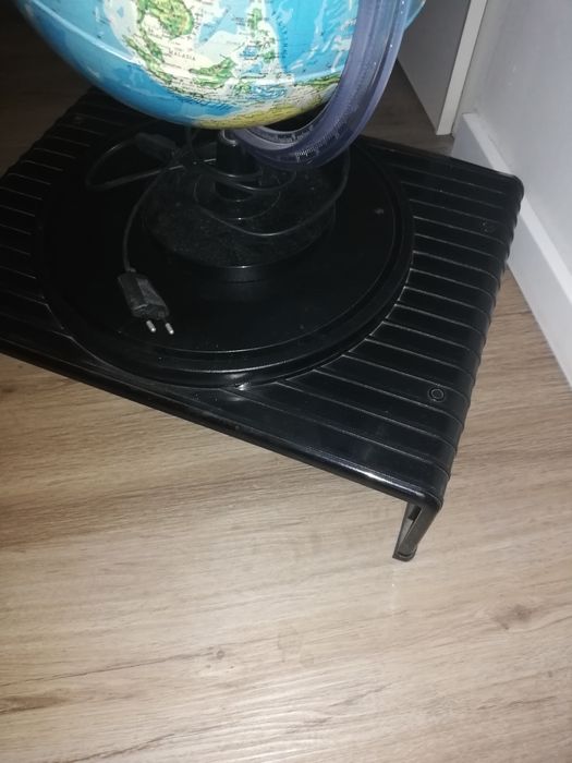 Apoio giratório para TV/portátil/coluna de som