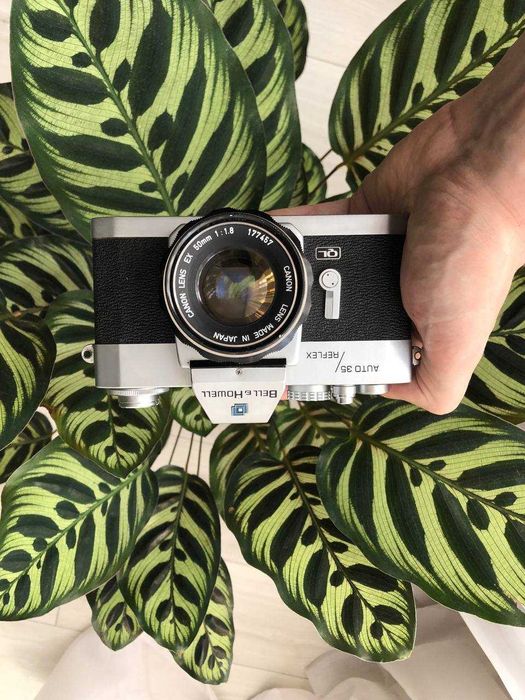 Фотокамера Bell & Howell Auto 35 Reflex з Canon EX 50mm 1.8