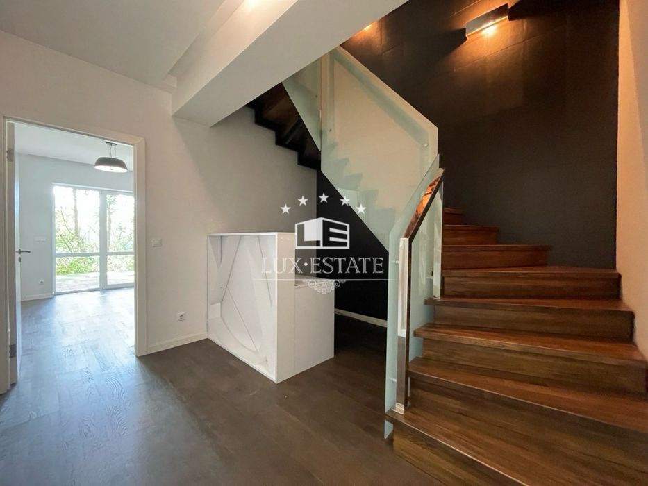 Аренда Таунхаус под офис и жилье Соломенский р-н