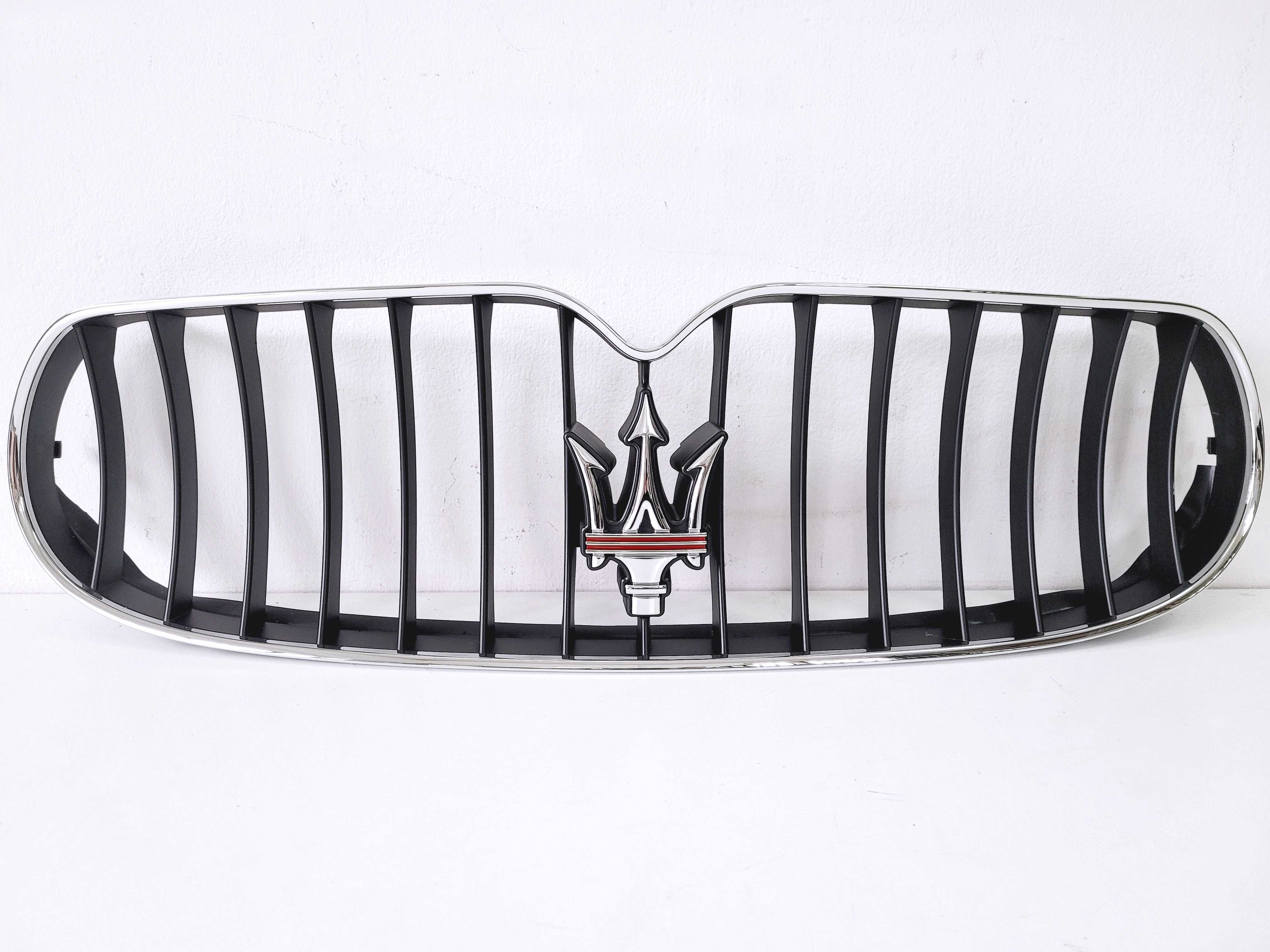 Maserati Quattroporte V Lift - grill atrapa zderzaka [wer. GTS] - NOWY