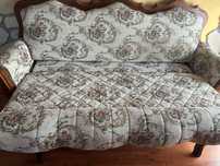 Sofa w stylu ludwikowskim
