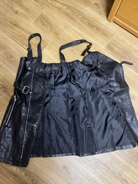 Кожаный сарафан очень стильный и качественный