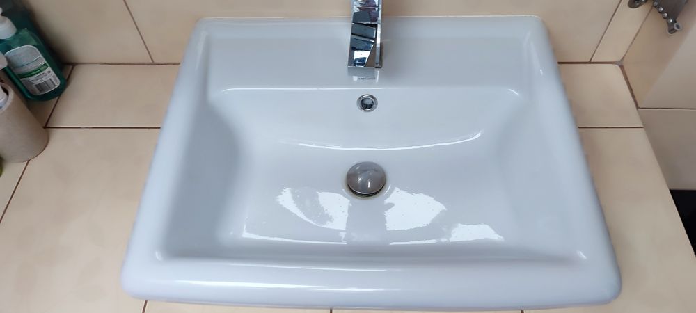 Umywalka na kątowa  ceramiczna Cersanit 60x48