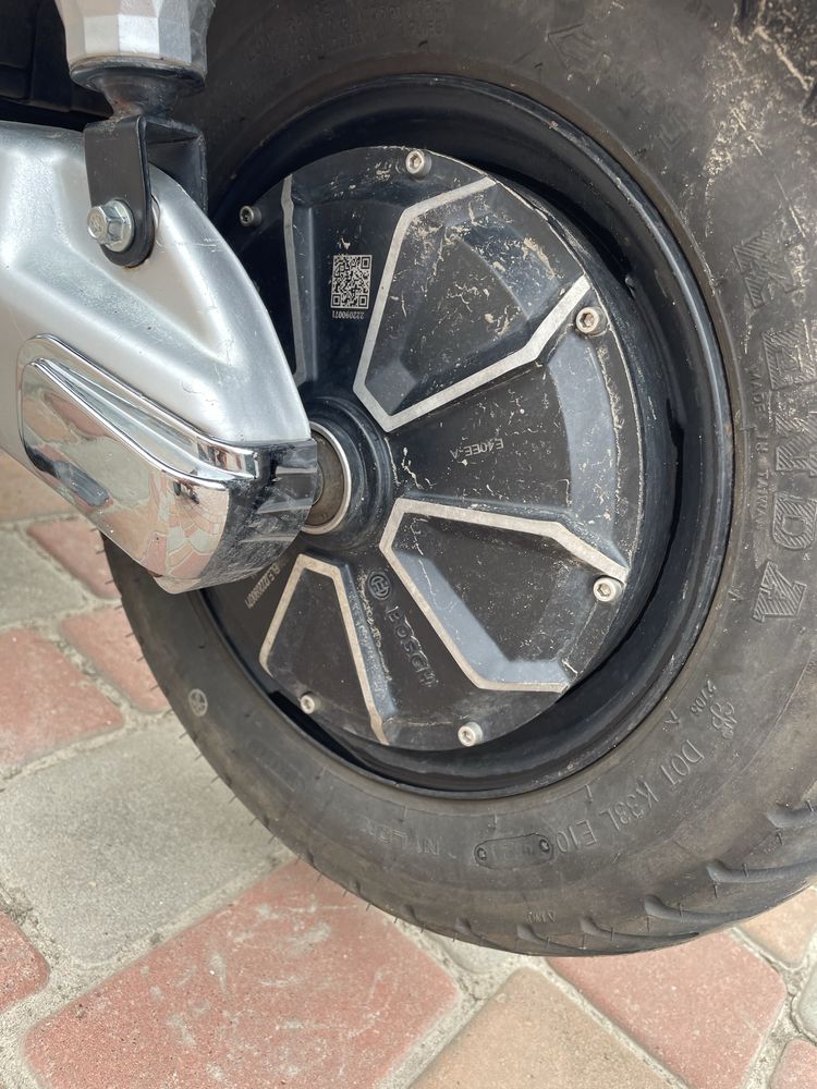 Продам мопед електроскутер Aima m3