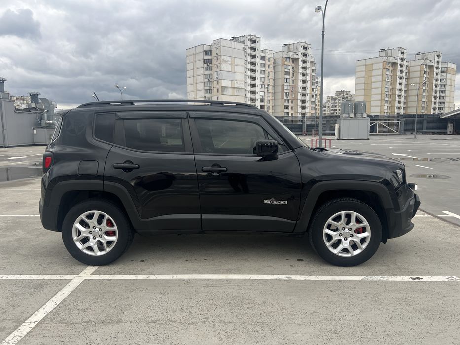 Продам Jeep Renegade Latitude 2016