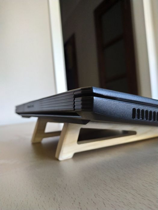 Підставка під ноутбук