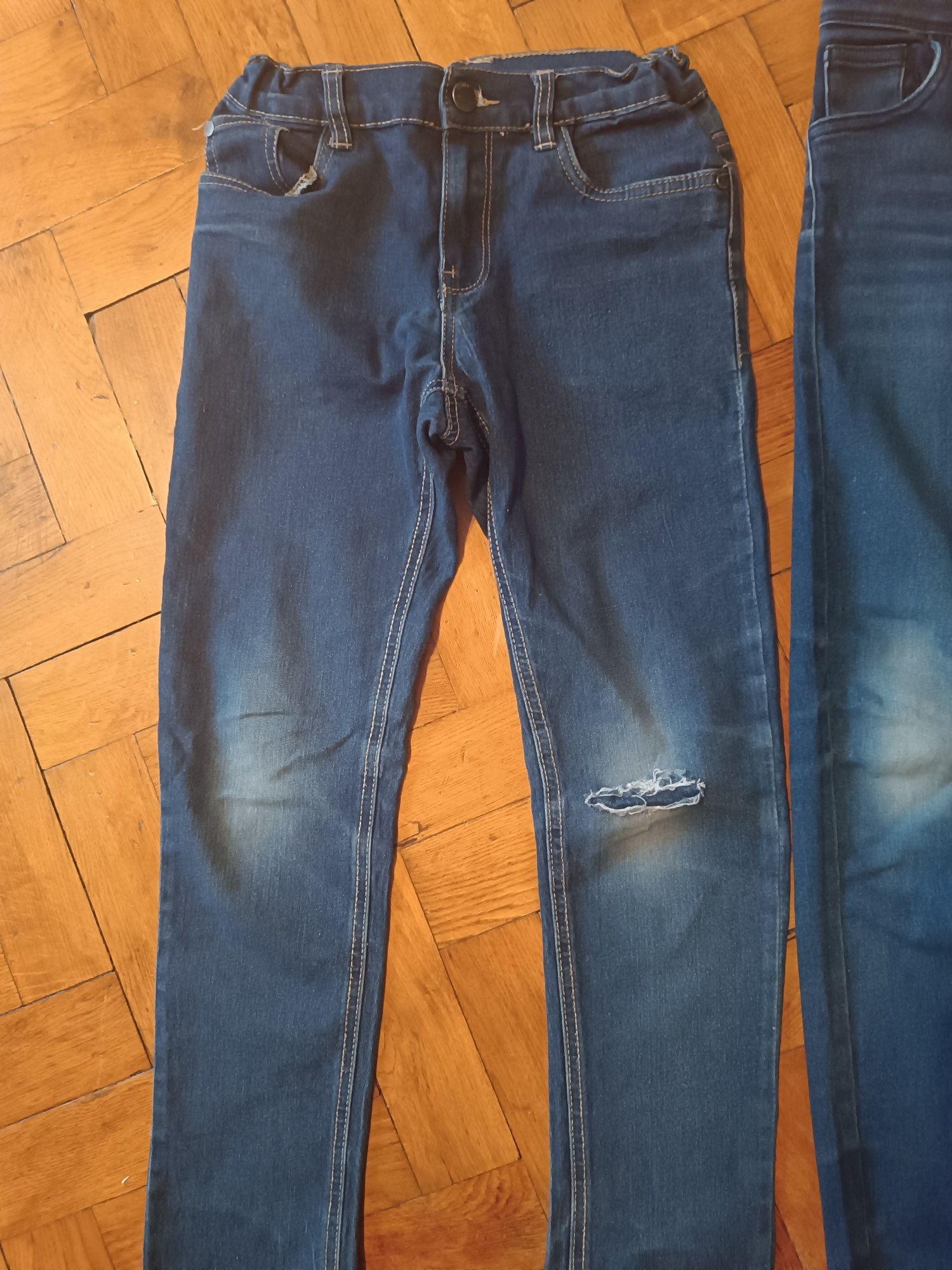 Spodnie jeans 140