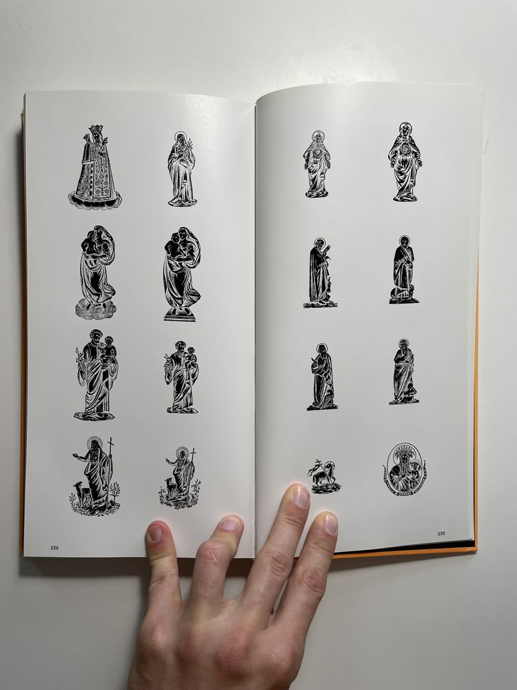 Книга с иллюстрациями Graphic Ornaments