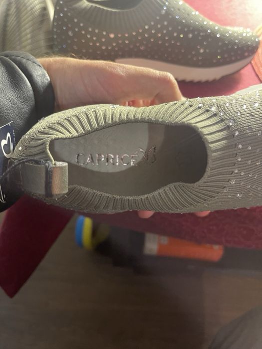 Продам макасины женские новые