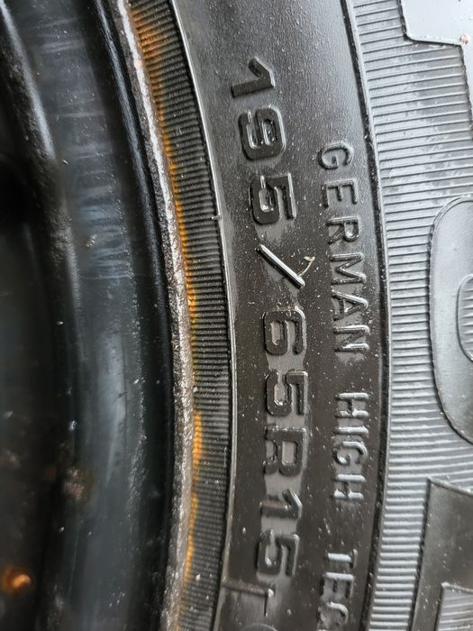 Колеса в комплекті та шини