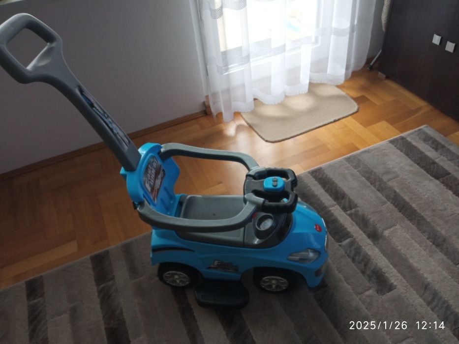 Samochodzik jeździk smiki