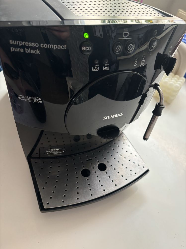 Ekspres Siemens Surpresso Compact pure black