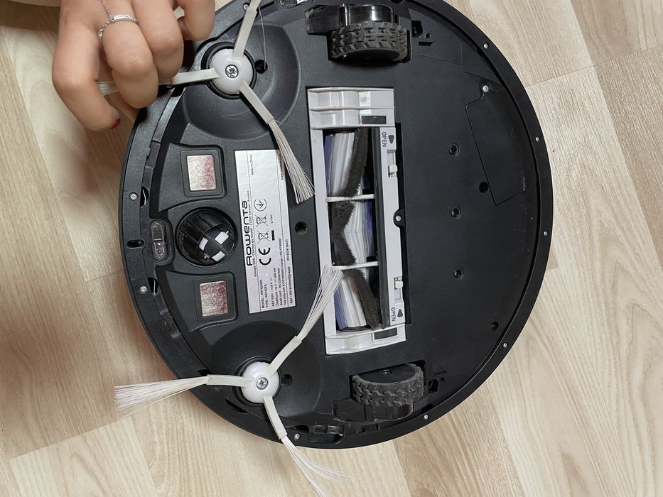 Робот пилосос