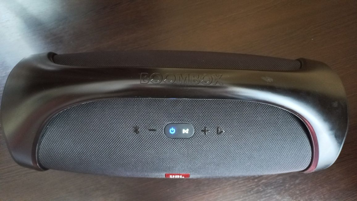 Колонка JBL boombox