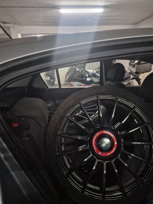 Vendo conjunto jantes Oz  19" superturismo