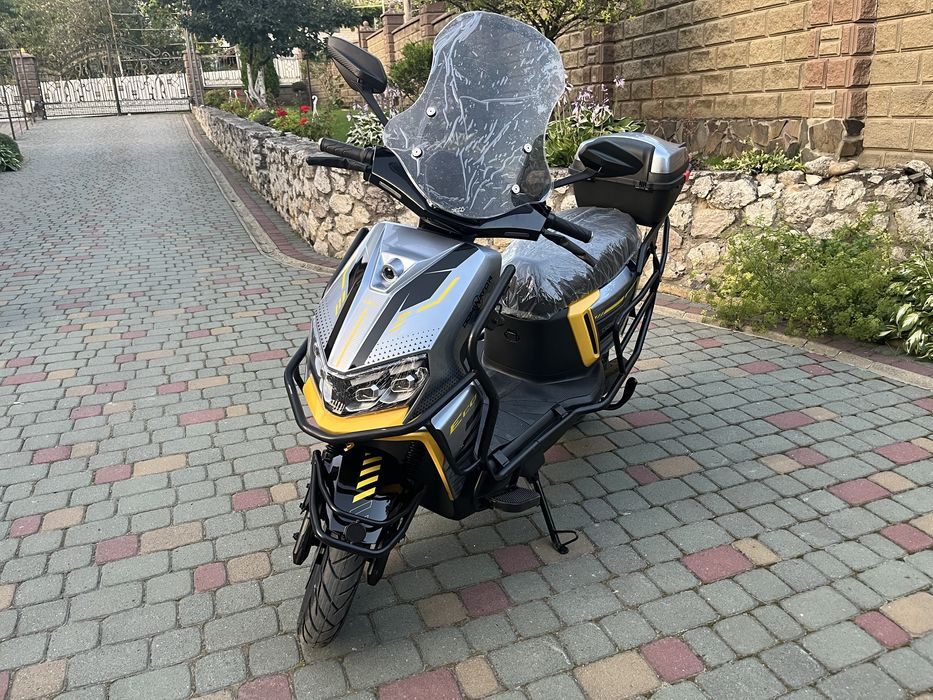 Електроскутер Dominator 1800w