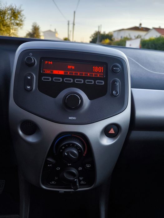 Citroen C1 Feel
5 portas 
1.0_Gasolina
2016 / Nacional 
90 mil km 
Rev