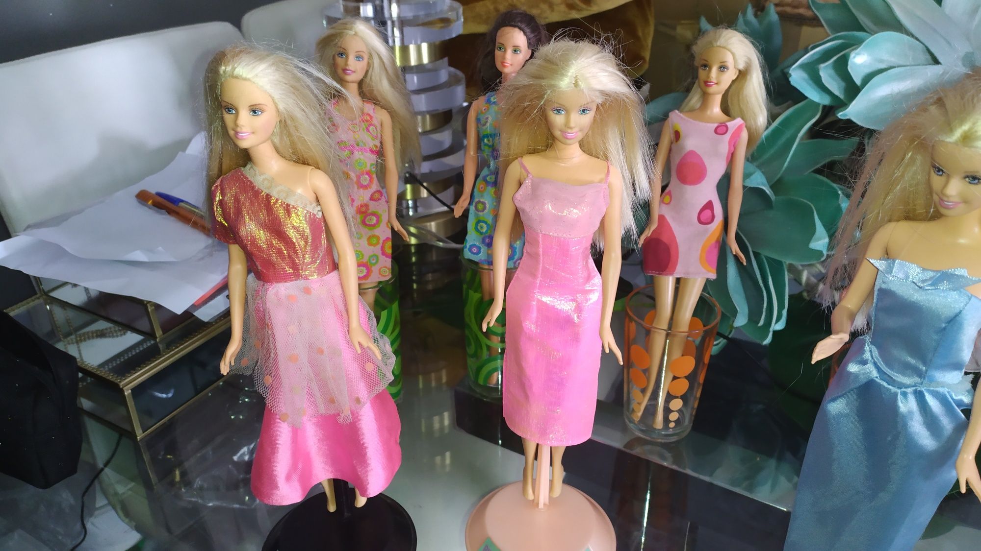 Barbies a 15€ cada ou 10 de qualquer anúncio por 99,99€ - lote NR 11