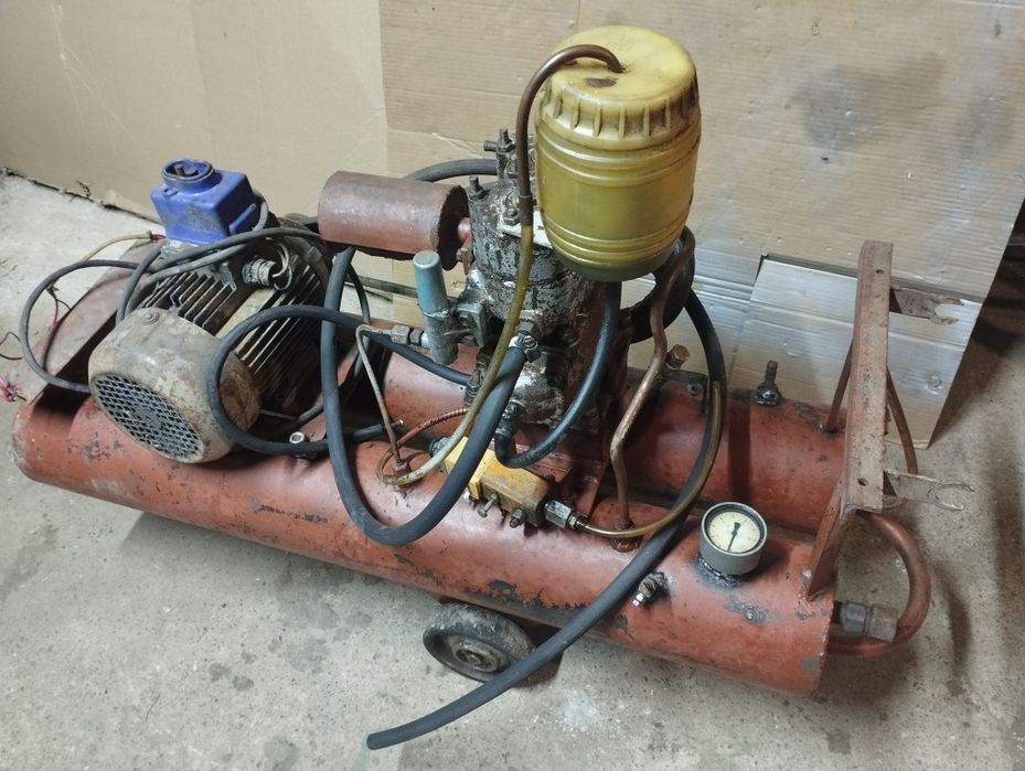 Компресор повітряний , 2-х поршневий, 220 В