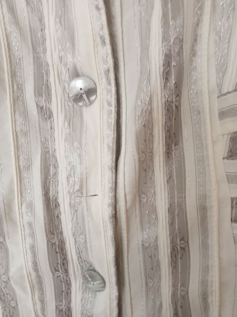 Żakiecik rozpinany,.46/48,połyskujący. Materiał,elegancki