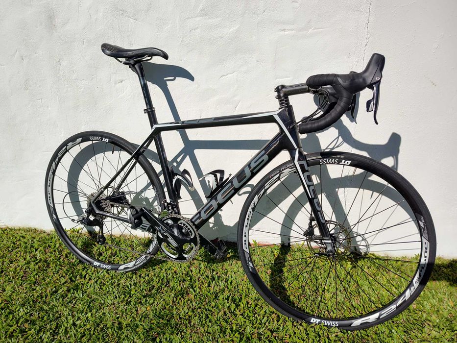 Bicicleta de estrada Focus Cayo