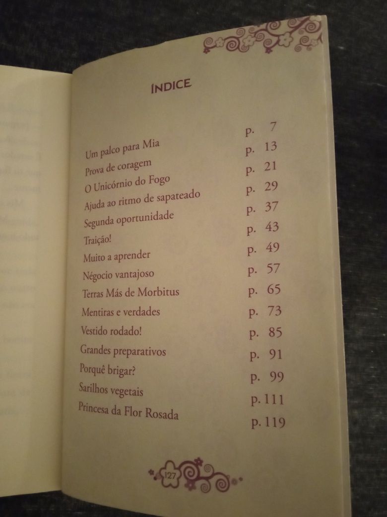 Livro Juvenil "Mia And Me" Os Mundos de Mia Usado