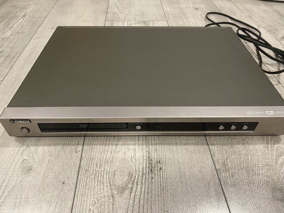 Yamaha  dvd - s557