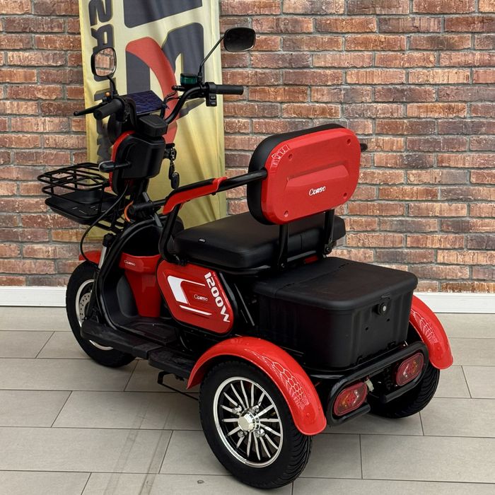 Електротрицикл Logan